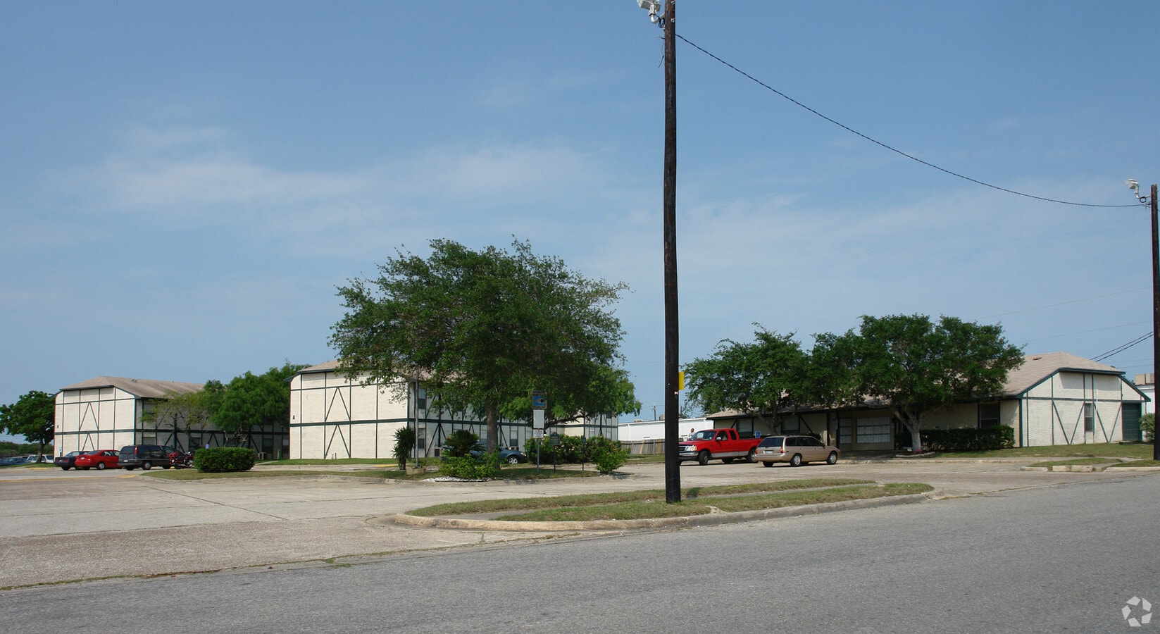 Photo - Castle Manor Apartments