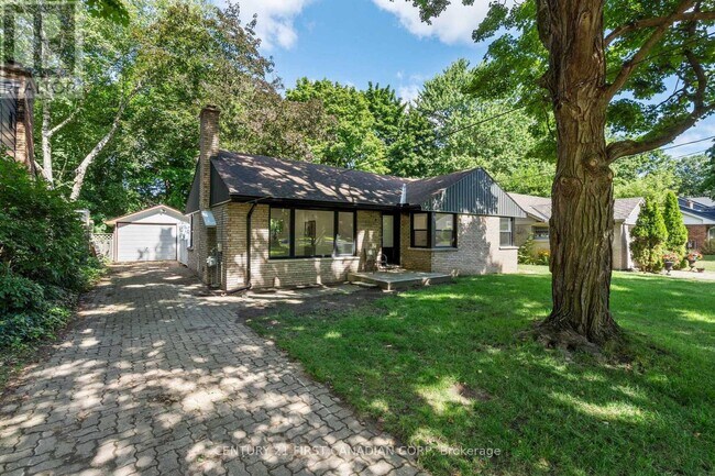 Photo - 32 Braemar Crescent