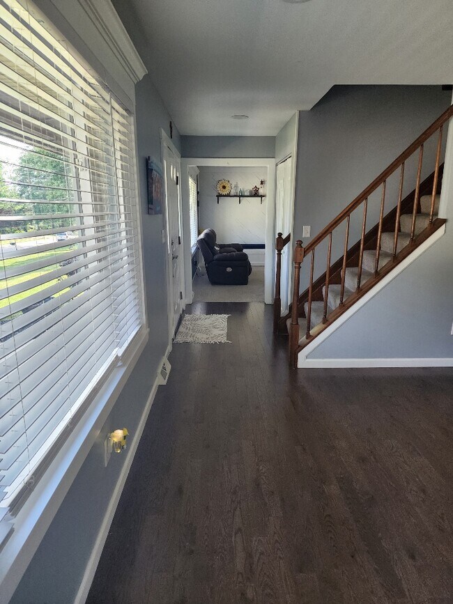 Photo - 3122 Elmwood Dr