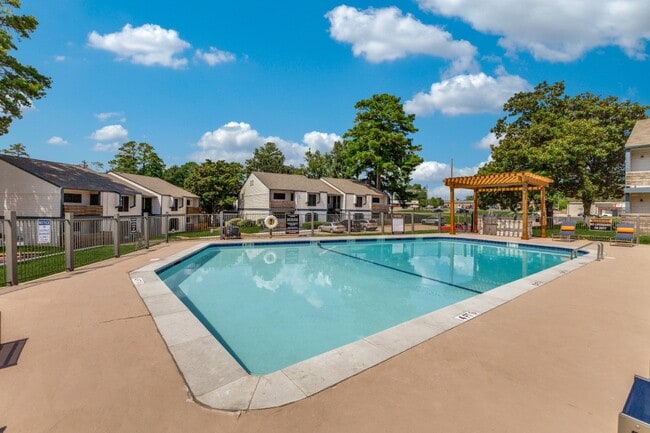 Photo - Magnolia on Eastman