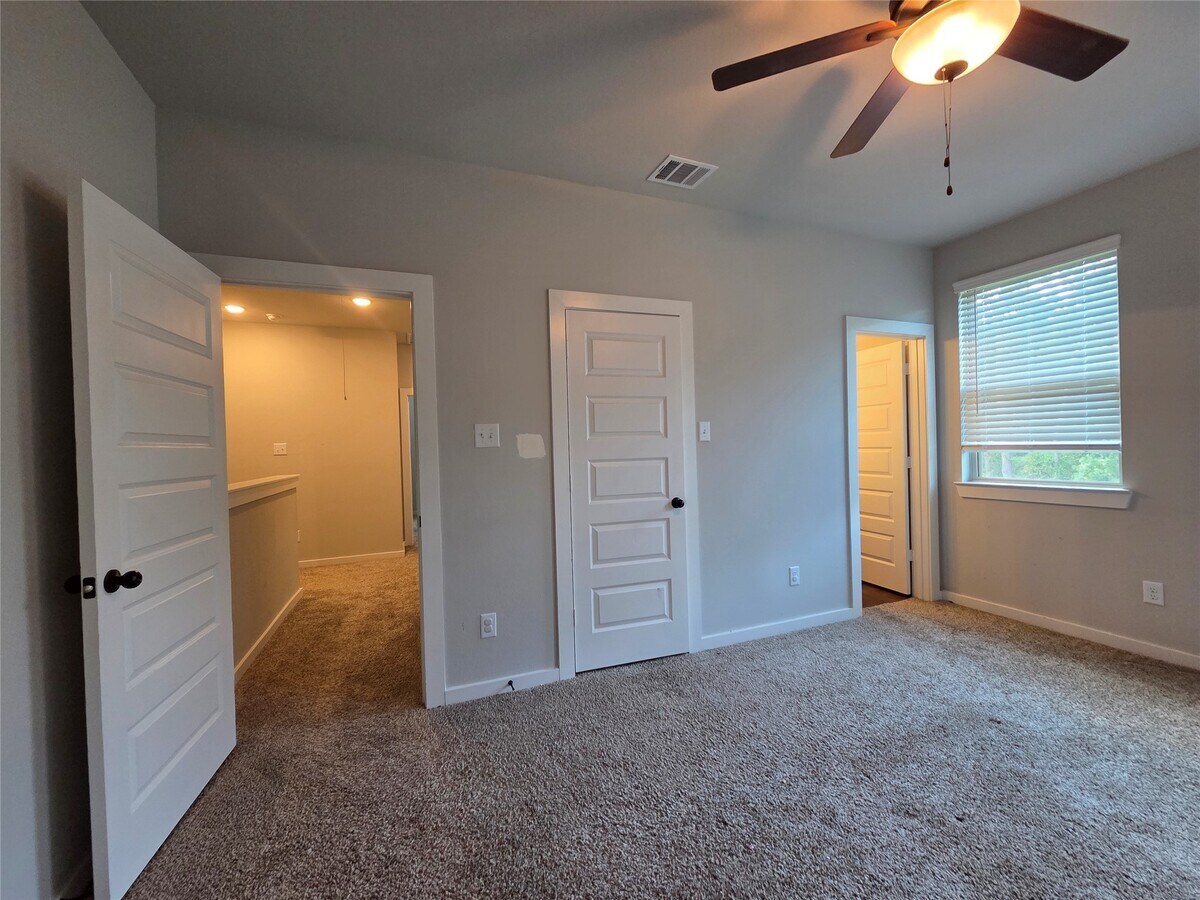 Photo - 9914 Grosbeak Ln