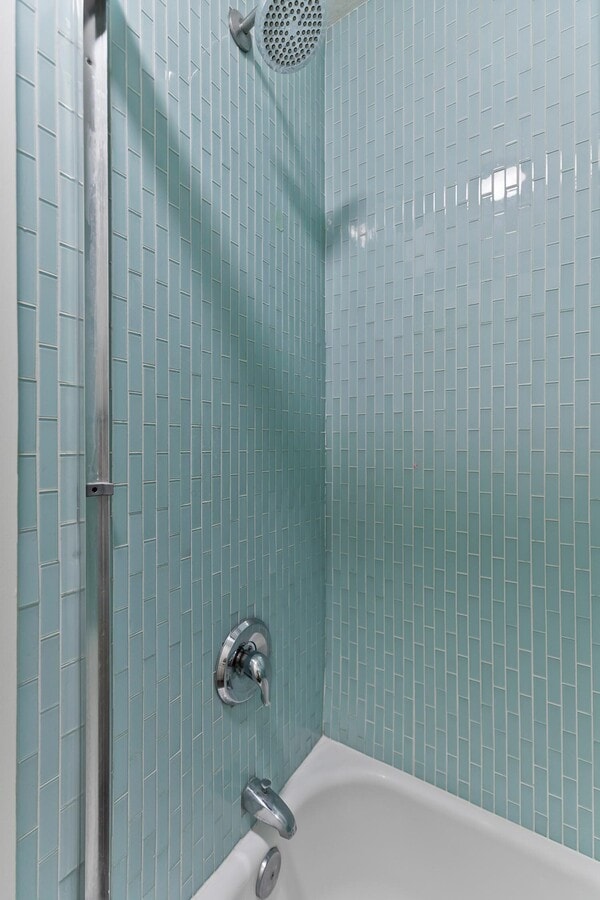 Photo - 141 S Clark Dr