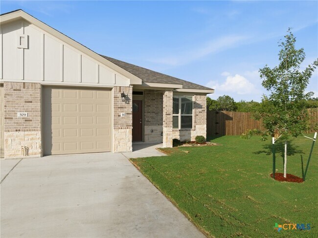 Photo - 509 Adley Ave
