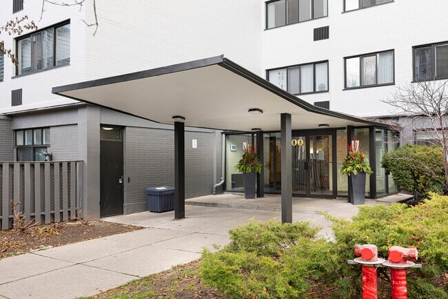 Photo - 100 Gloucester Street