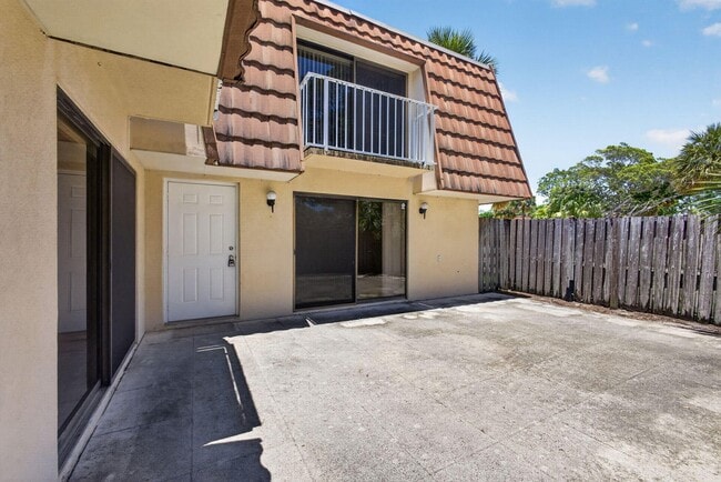 Photo - 851 Blue Ridge Cir