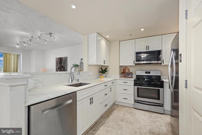 Photo - 2726 Gallows Rd Unit 1004