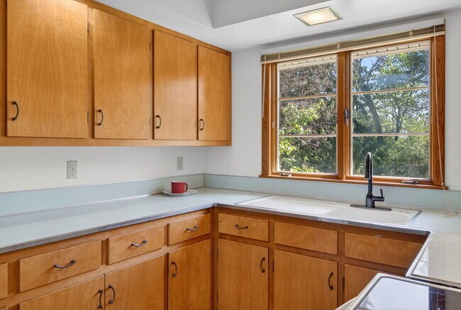 Photo - 11 Forest Ln