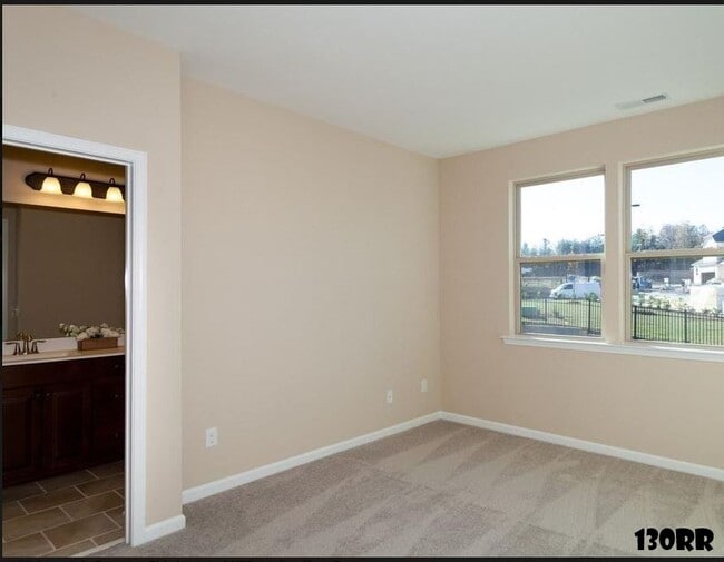 Photo - 130 Rubrum Dr