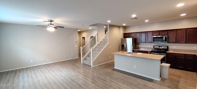 Photo - 2857 E Detroit St