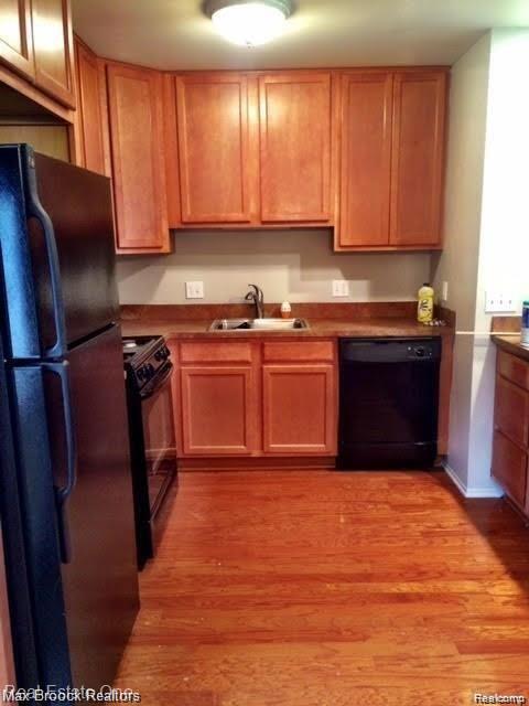 Photo - 2405 Torquay Ave Unit 109