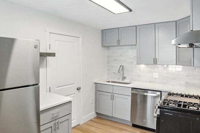 Building Photo - 1366 Lafayette St Unit 7 Rental