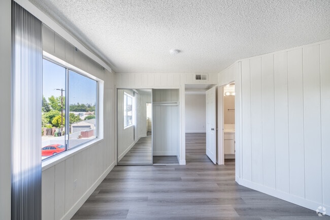 1BR, 1BA - 850SF - Bedroom