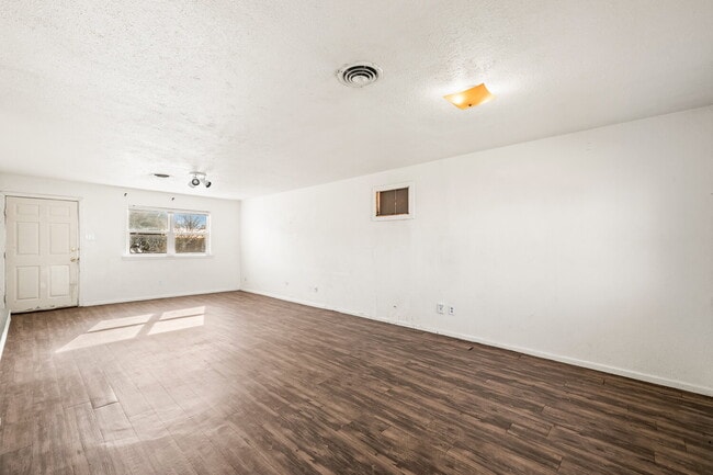 Photo - *FIRST MONTH'S RENT FREE* Three Bedroom Home in Quiet Neighborhood