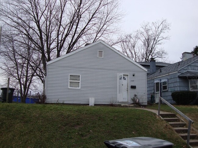 Building Photo - 1123 N Meade St