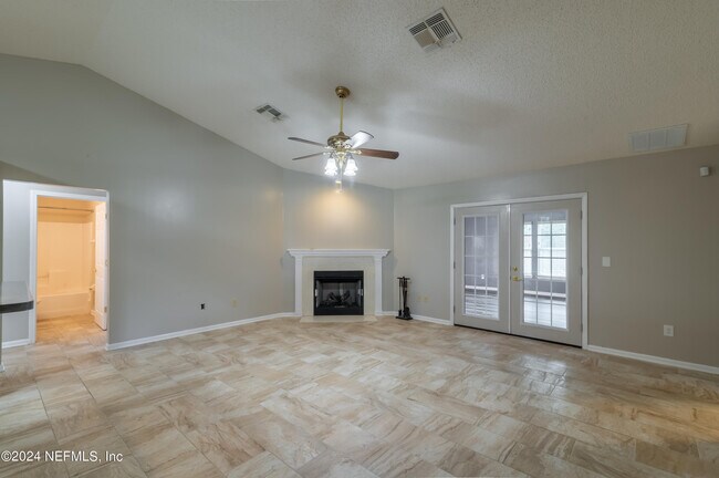 Photo - 1736 Daytona Ln