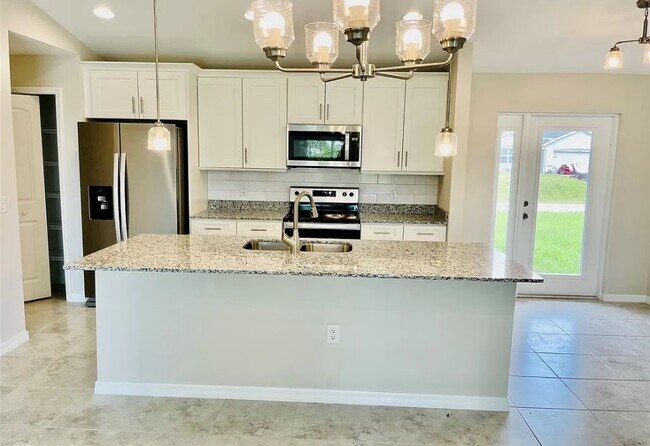 Photo - 415 NW 19th Pl