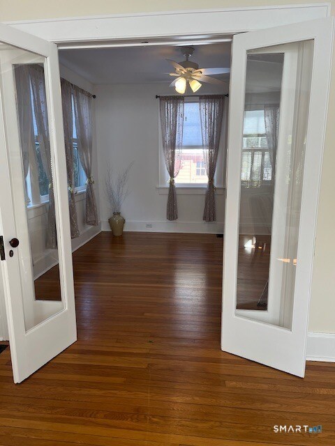 Photo - 1426 Stratfield Rd