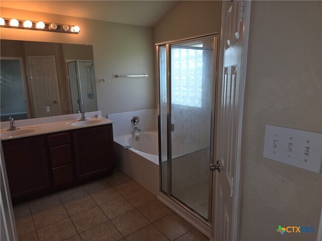 Photo - 10025 Birch Tree Dr