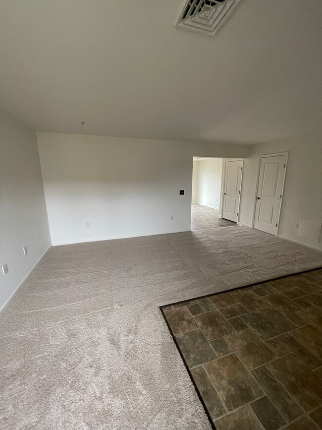 Photo - Updated 3 Bed 3 Bath Townhouse in Marietta!