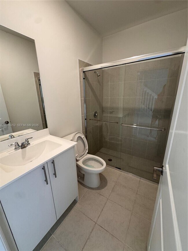 194 SE 10th St