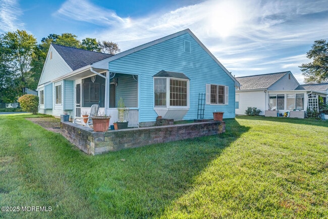 Photo - 405 Lexington Dr