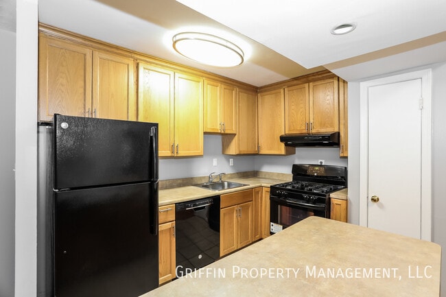 Photo - 6000 Westchester Park Dr