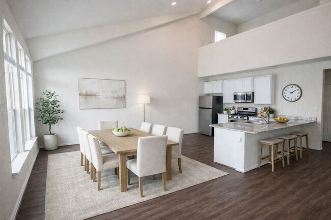 Photo - 216 N Lynx Trail