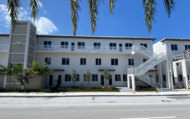 Photo - 10270 NW 66th St Unit 1-105
