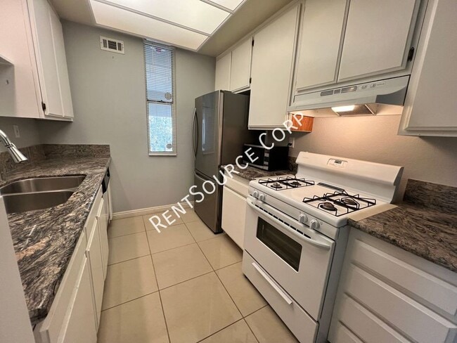 Photo - 2813 W Avenue K12 Unidad #266