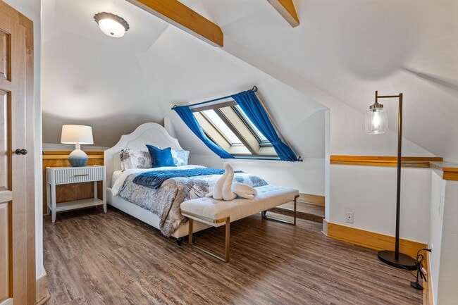 Building Photo - 1488 Park Ave