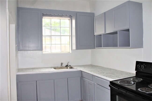 Building Photo - 7017 Sherman St