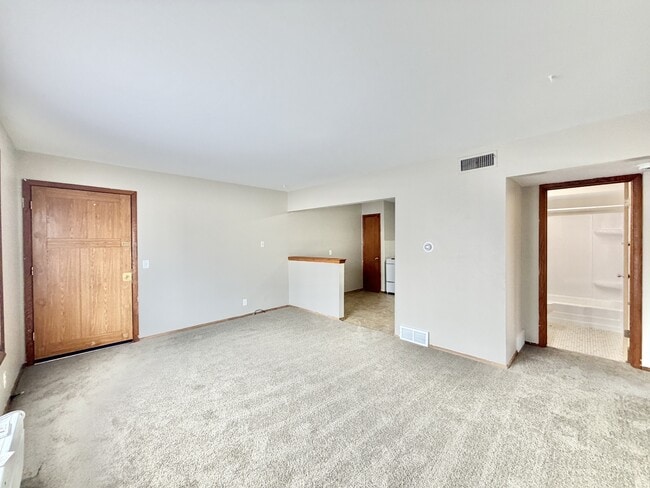 Photo - 1320 N Randall Ave Unidad 4