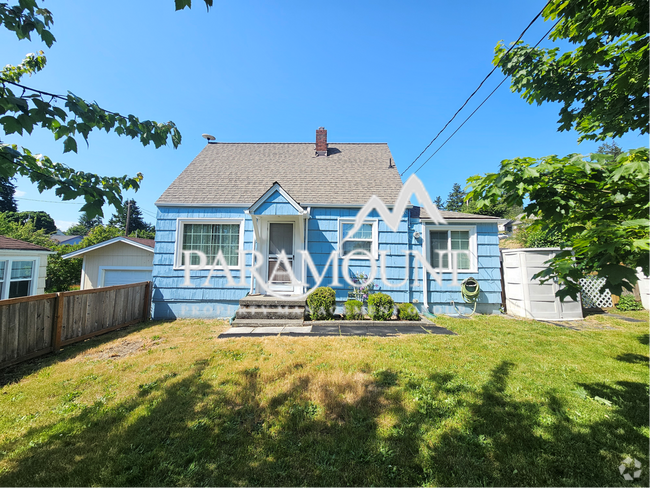 Building Photo - Vintage Charm in a Prime Bremerton Location! Rental