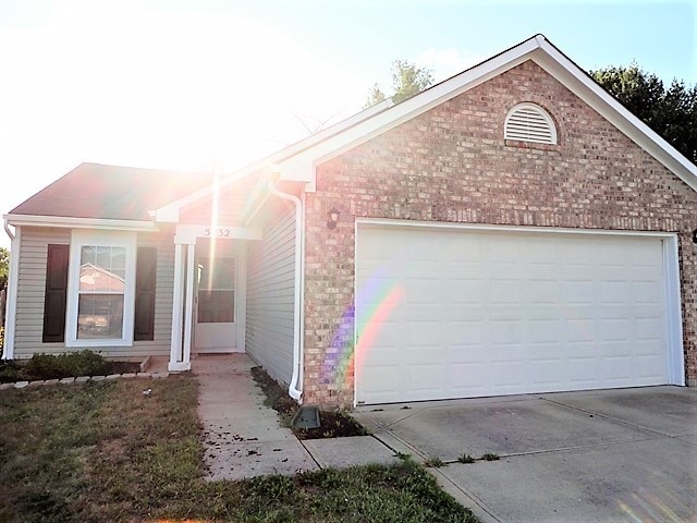 Building Photo - 5232 Lake Manor Dr