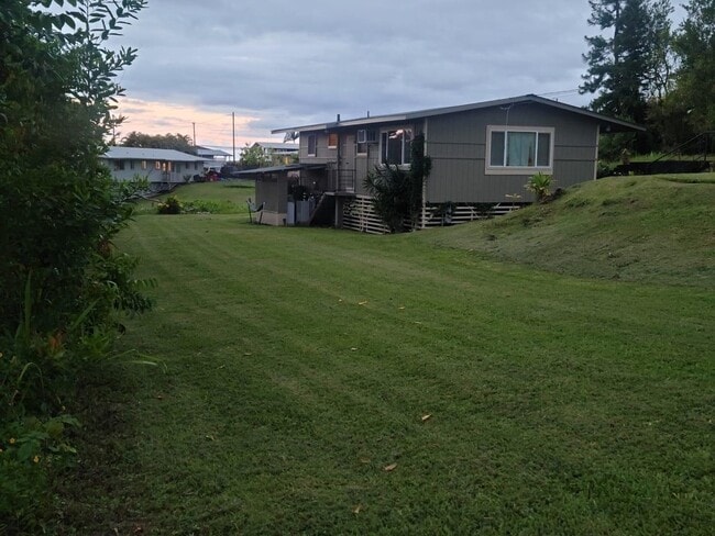 Building Photo - 71 Aipuni St