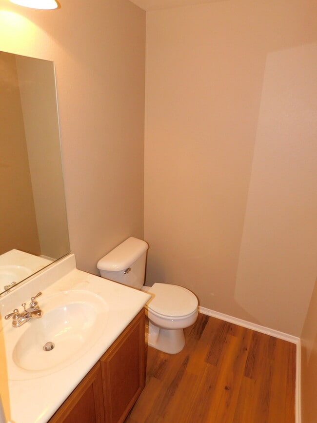 Photo - 2 Story 3 bed/ 2.5 bath in the NW Sky Pointe Area