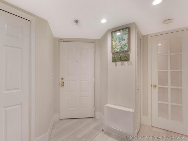 Photo - 955 Egret Cir Unit 102