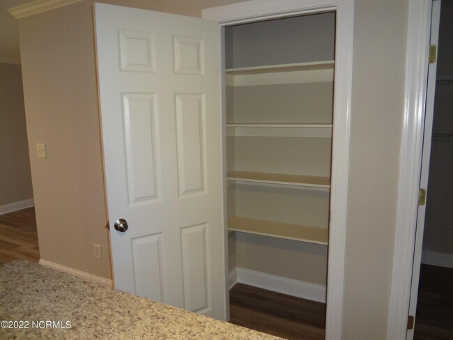 Photo - 205 S Pointe Dr