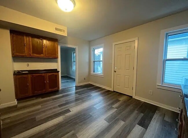 Photo - 24 Christine St Unit 2