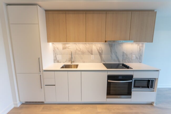 Photo - 1100-1100 Sheppard Ave W