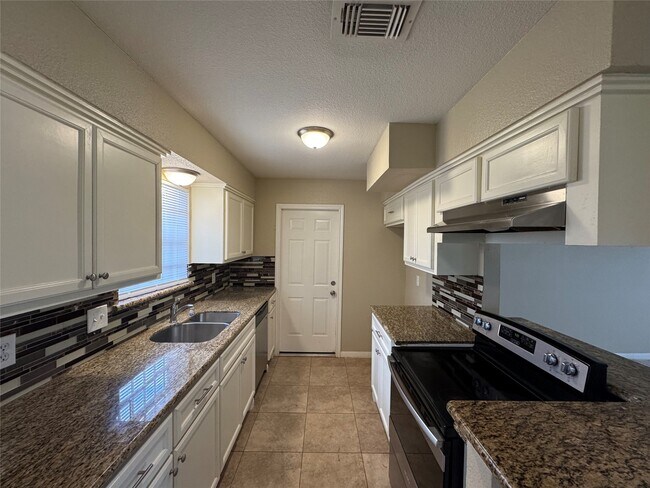 Photo - 7330 Nodding Pines Ln