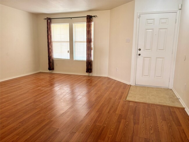 Photo - 7806 Maverick Trace Ln