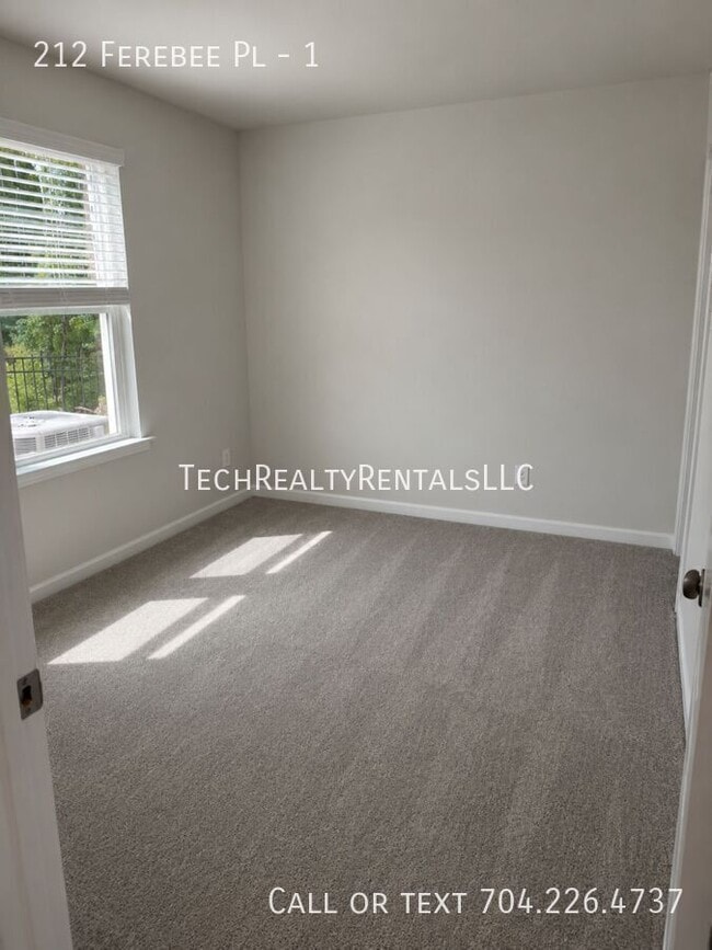 Photo - 212 Ferebee Pl