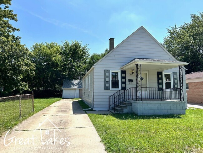 Building Photo - Cozy 2 Bedroom 1 Bathroom now available fo... Rental