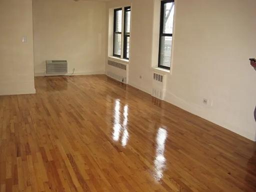 Photo - 35-20 Leverich St