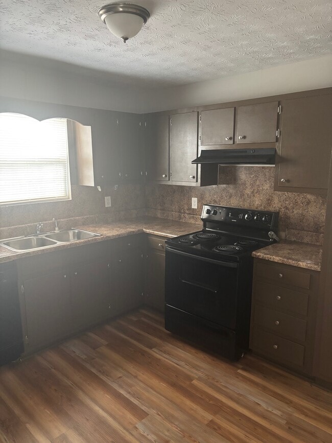 Photo - 231B Maple St