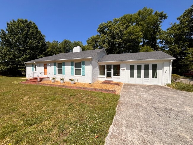 Building Photo - 1310 Trotwood Ave