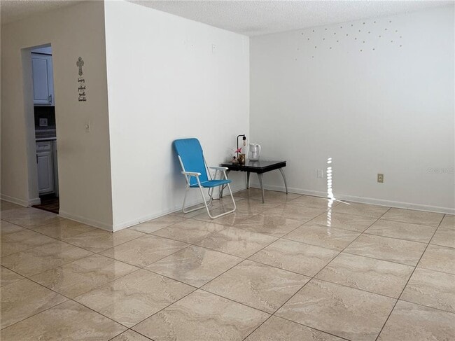 Photo - 9109 W Hillsborough Ave Unidad J207