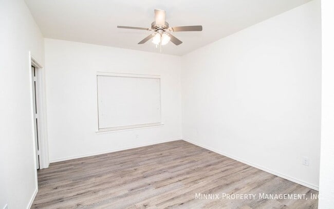 Photo - 6908 21st St