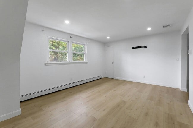 Photo - 130 MOUNT VERNON St Unit 2